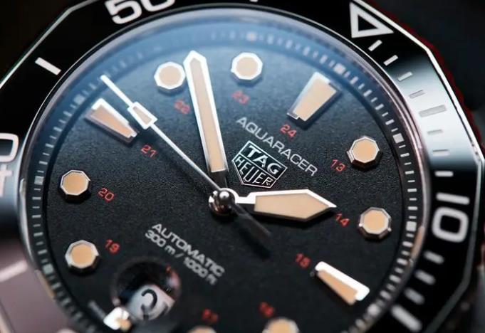 泰格豪雅腕表表蒙碎裂怎么維修