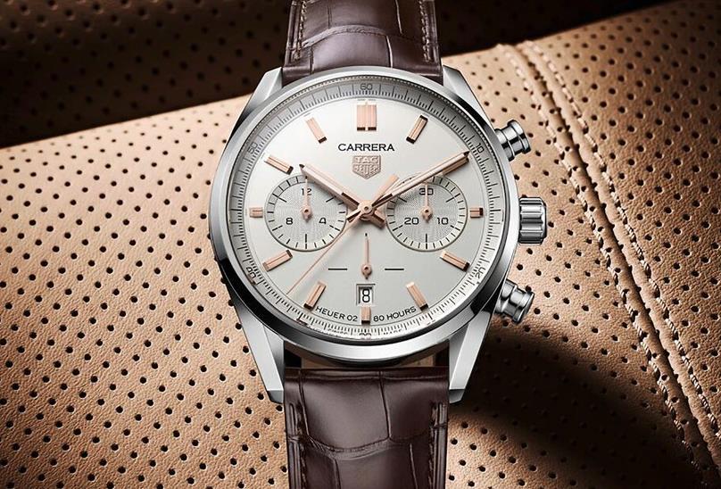 泰格豪雅卡萊拉系列計時碼表,幽暗中的螢火