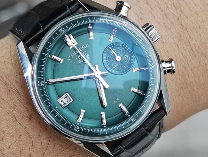 泰格豪雅手表表盤上有灰塵的危害（圖）