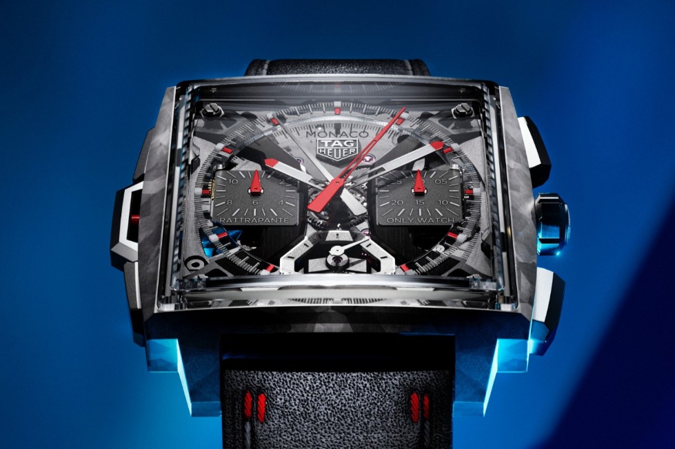 泰格豪雅手表表帶保養(yǎng)秘訣：遠(yuǎn)離化學(xué)物質(zhì)，珍愛表帶