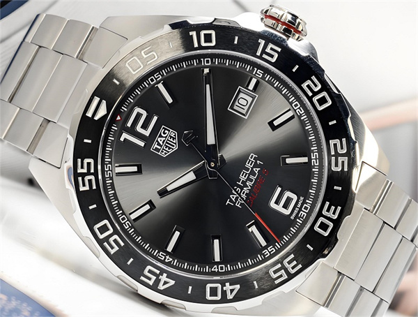 泰格豪雅腕表表帶太緊處理技巧是什么（調整方法與保養建議）